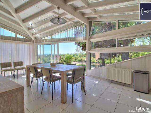 Propriété 6 pièces 163 m²