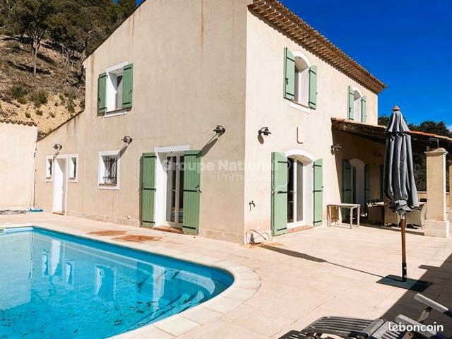 Propriété 6 pièces 163 m²