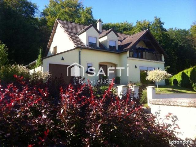 Propriété 6 pièces 174 m²