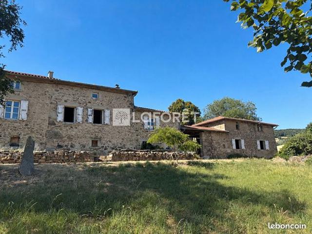 Propriété 6 pièces 174 m²