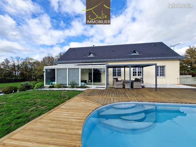 Propriété 6 pièces 174 m²