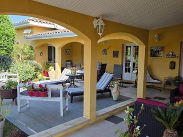 Propriété 6 pièces 174 m²