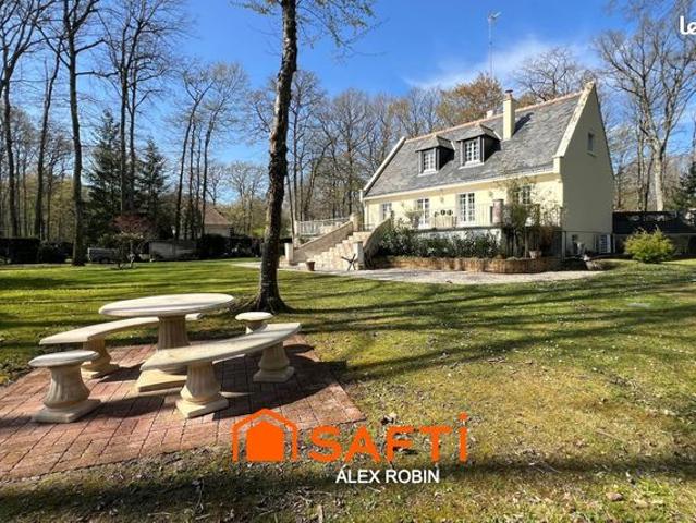 Propriété 6 pièces 174 m²
