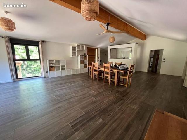 Propriété 6 pièces 175 m²