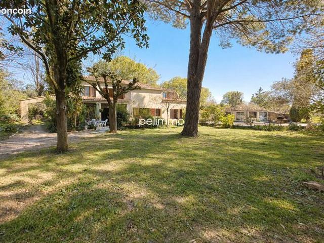 Propriété 6 pièces 175 m²