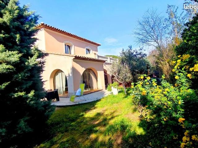 Propriété 6 pièces 175 m²