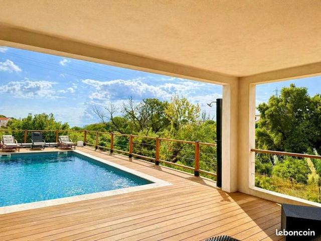 Propriété 6 pièces 175 m²