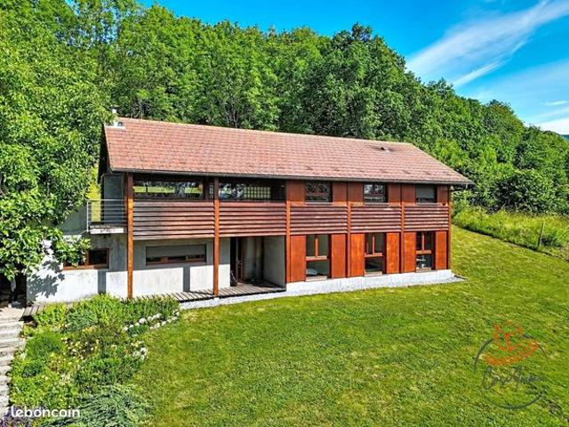 Propriété 6 pièces 175 m²