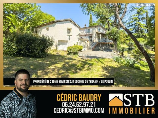 Propriété 6 pièces 176 m²