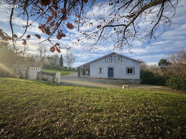 Propriété 6 pièces 176 m²