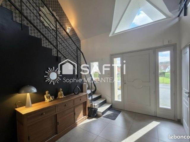 Propriété 6 pièces 176 m²