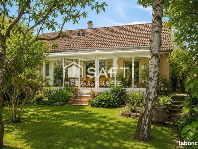 Propriété 6 pièces 176 m²