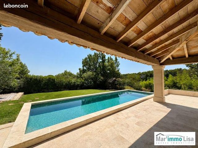 Propriété 6 pièces 177 m²