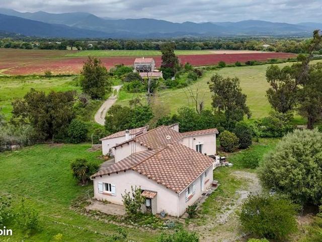 Propriété 6 pièces 177 m²