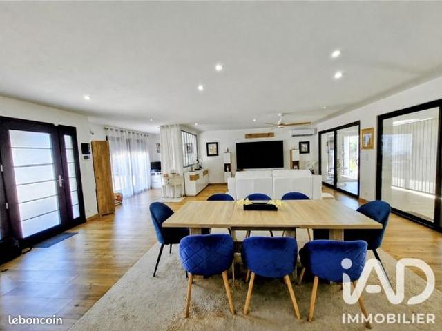 Propriété 6 pièces 177 m²