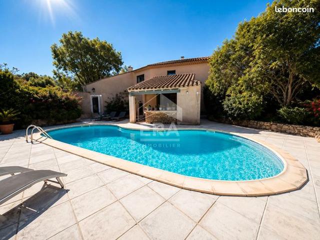 Propriété 6 pièces 178 m²