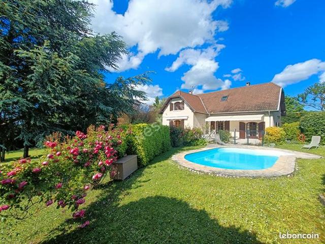Propriété 6 pièces 178 m²