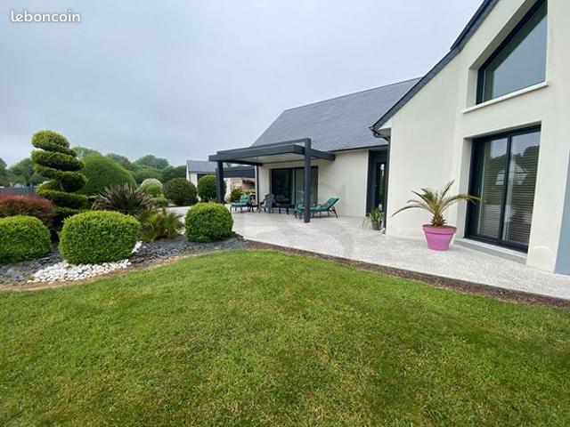 Propriété 6 pièces 179 m²