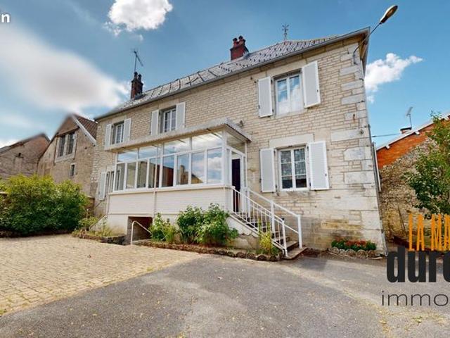 Propriété 6 pièces 179 m²