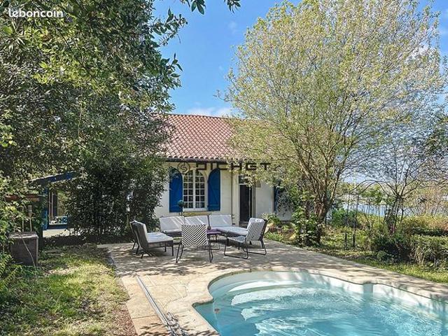 Propriété 6 pièces 179 m²
