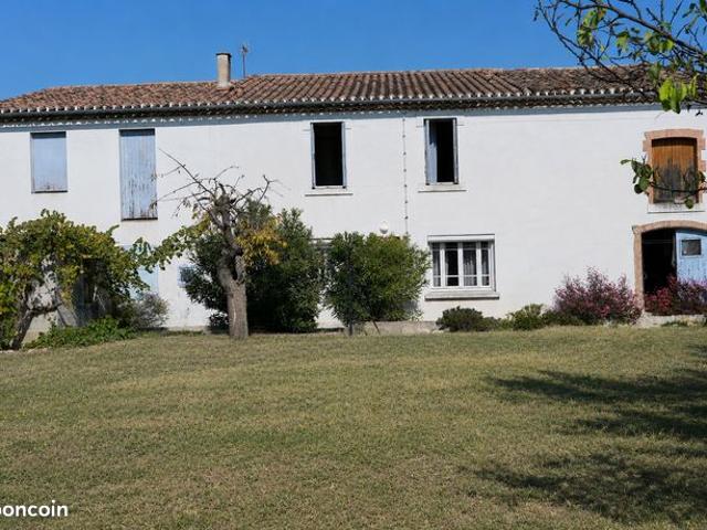 Propriété 6 pièces 179 m²