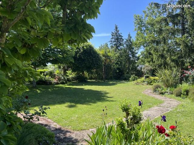 Propriété 6 pièces 179 m²