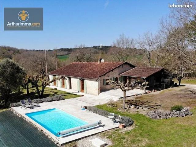 Propriété 6 pièces 179 m²
