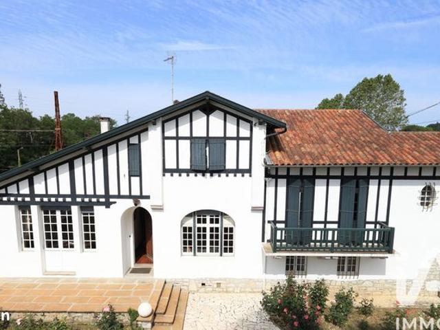 Propriété 6 pièces 179 m²