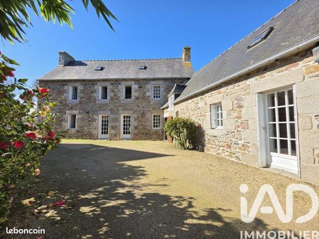 Propriété 6 pièces 179 m²