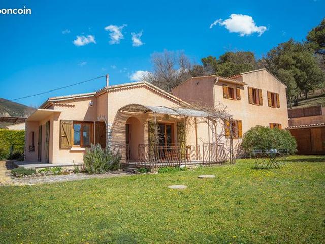 Propriété 6 pièces 170 m²