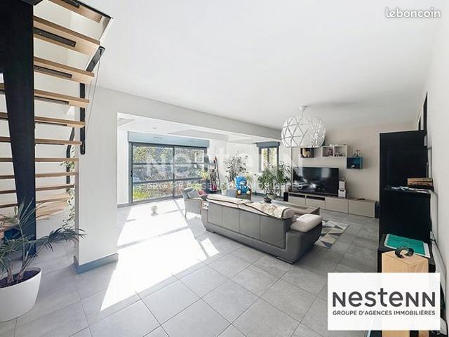 Propriété 6 pièces 170 m²