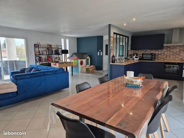 Propriété 6 pièces 170 m²