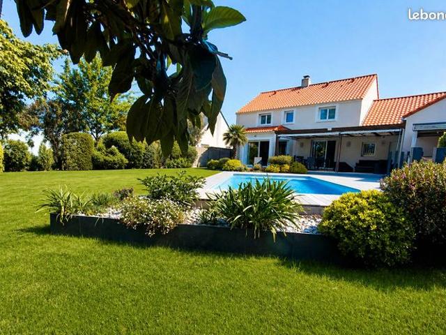 Propriété 6 pièces 170 m²