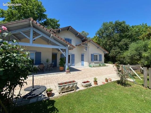 Propriété 6 pièces 170 m²