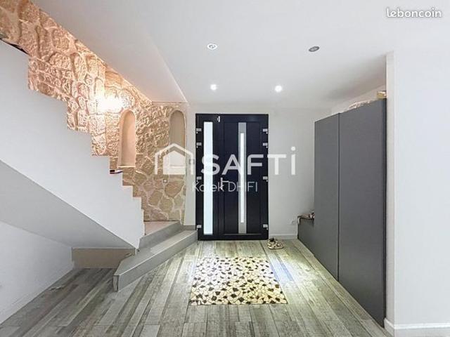 Propriété 6 pièces 170 m²