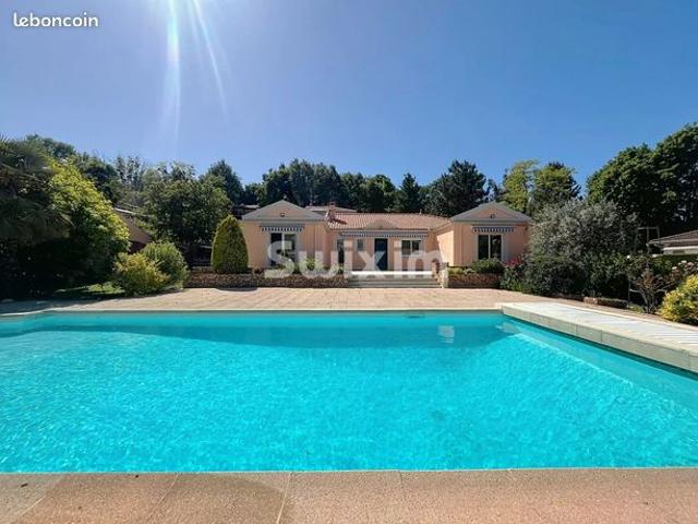 Propriété 6 pièces 170 m²