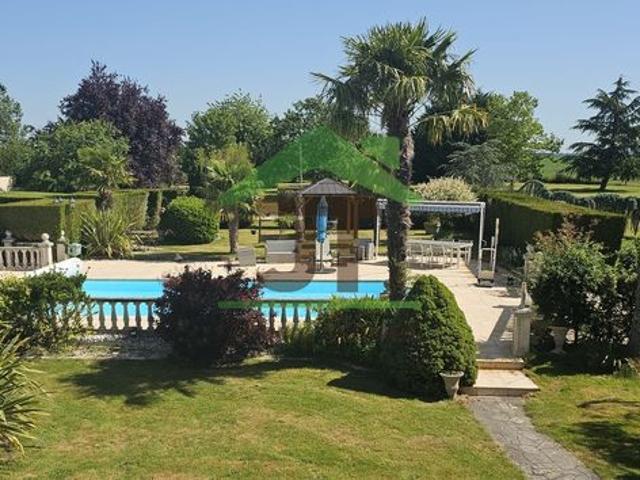 Propriété 6 pièces 170 m²