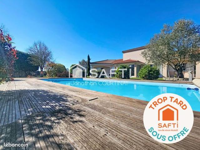 Propriété 6 pièces 170 m²