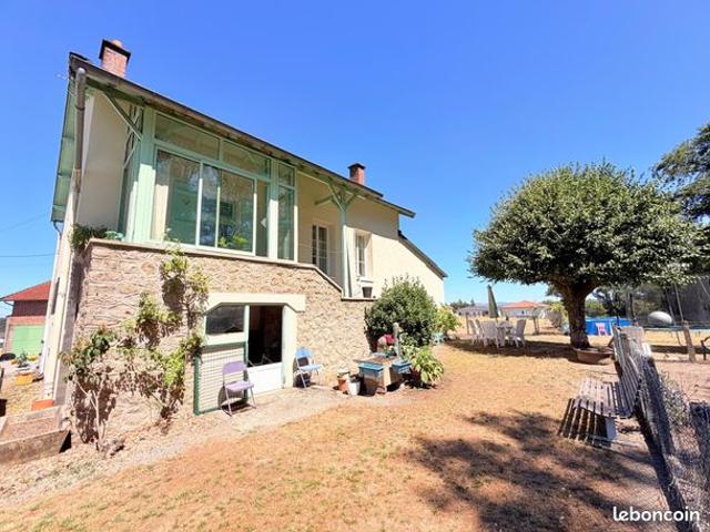 Propriété 6 pièces 170 m²