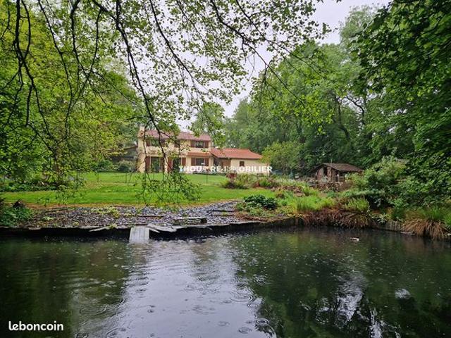 Propriété 6 pièces 171 m²