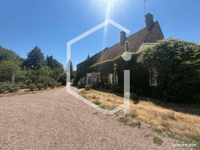 Propriété 6 pièces 171 m²