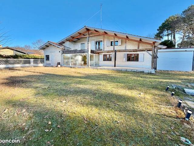 Propriété 6 pièces 171 m²