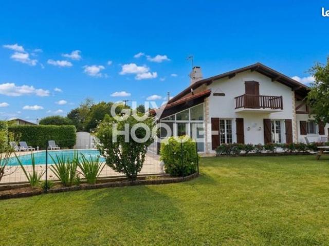 Propriété 6 pièces 173 m²