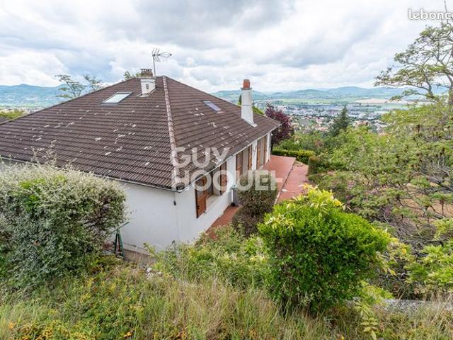 Propriété 6 pièces 173 m²