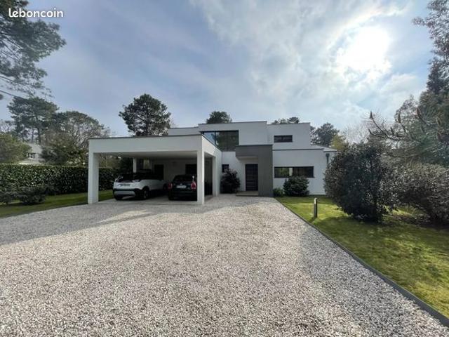 Propriété 6 pièces 173 m²