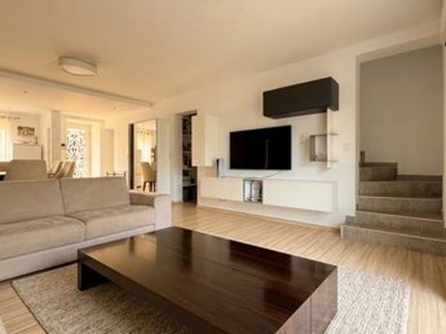 Propriété 6 pièces 173 m²