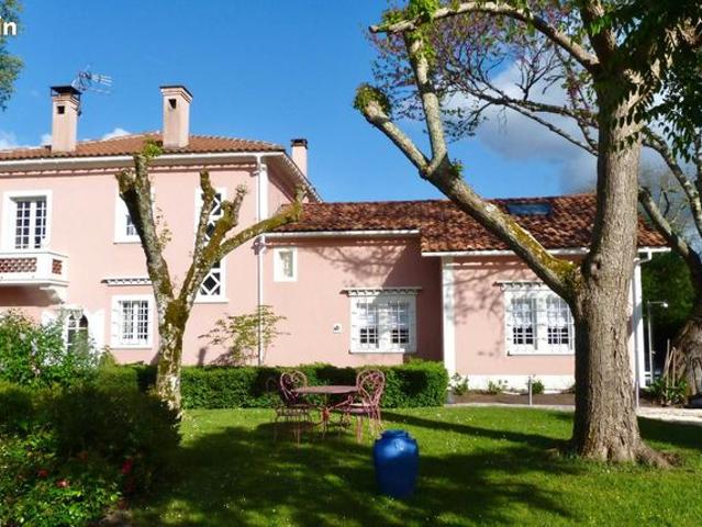 Propriété 6 pièces 173 m²