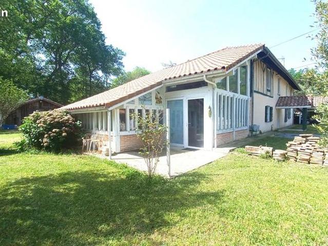 Propriété 6 pièces 184 m²