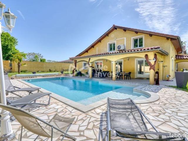 Propriété 6 pièces 184 m²