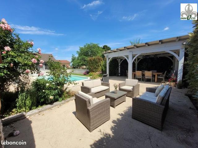 Propriété 6 pièces 184 m²